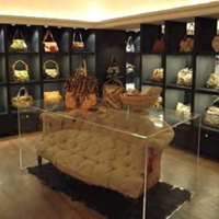 Apertura della prima boutique a Tokyo, Omotesando